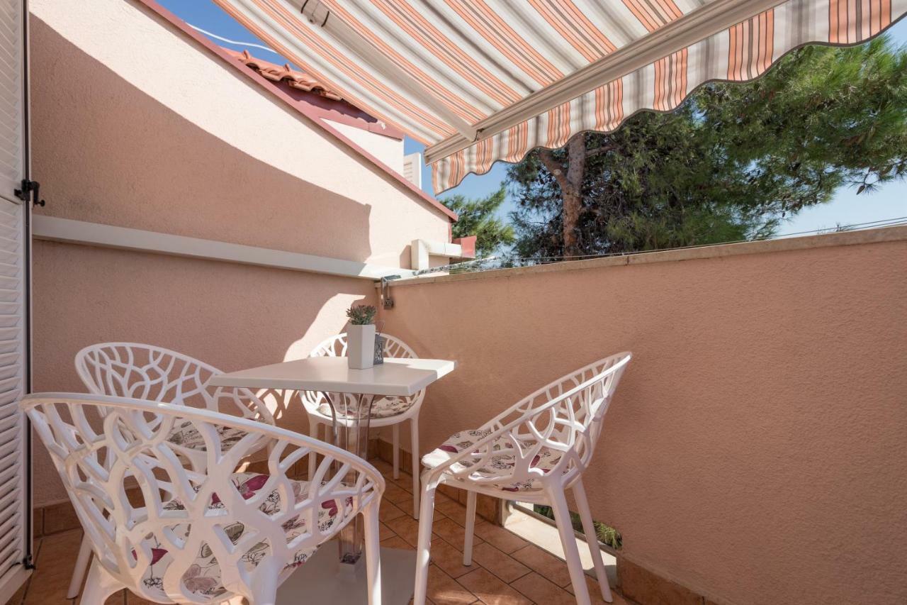 Apartman Nena ตูรันญ์ ภายนอก รูปภาพ