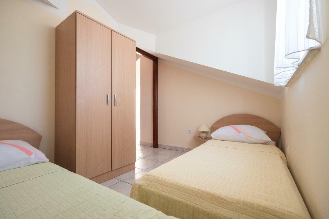 Apartman Nena ตูรันญ์ ภายนอก รูปภาพ